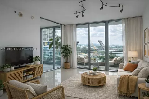 92 SW 3rd St #1408, Miami, FL 33130