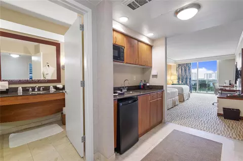 18001 Collins Ave #616, Sunny Isles Beach, FL 33160