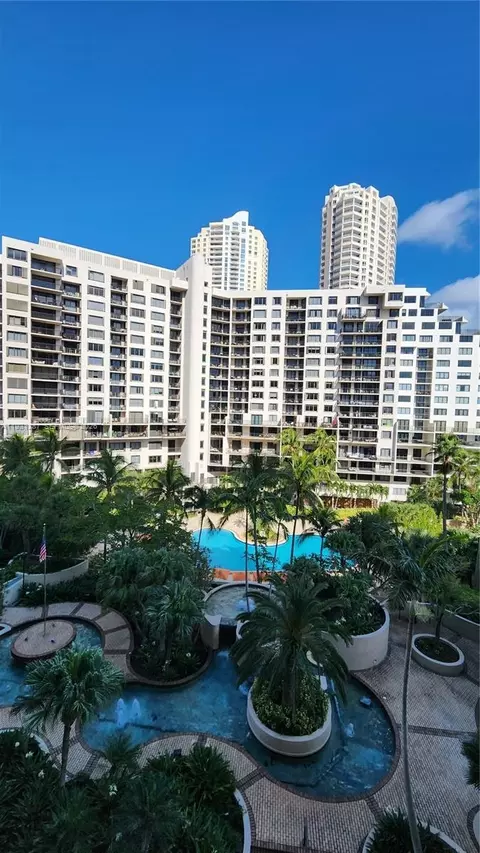 520 Brickell Key Dr #A802, Miami, FL 33131