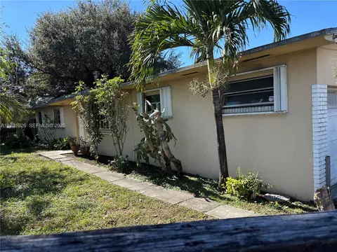17960 NE 6th Ave, North Miami Beach, FL 33162