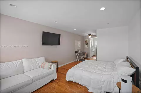 200 76th St #56, Miami Beach, FL 33141