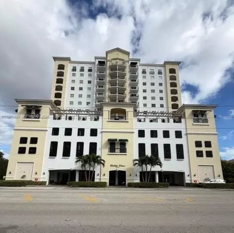 1627 SW 37th Ave #406, Miami, FL 33145