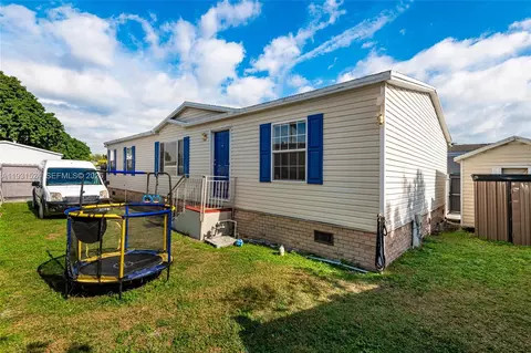 220 NE Apt 186 Ne 12th Ave, Homestead, FL 33030