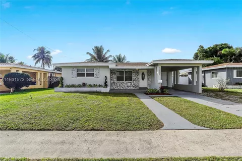 7430 Taylor St, Hollywood, FL 33024