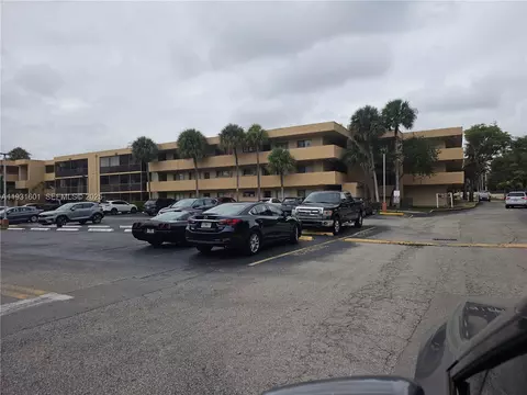 8415 SW 107th Ave #116W, Miami, FL 33173