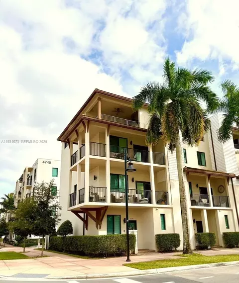 4749 NW 85th Ave, Doral, FL 33166