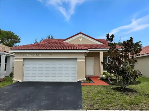 807 Sand Creek Cir, Weston, FL 33327