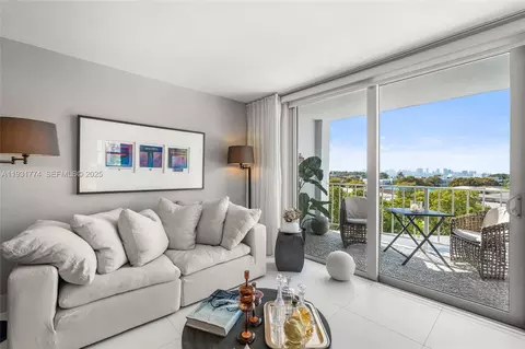 6900 Bay Dr #5K, Miami Beach, FL 33141