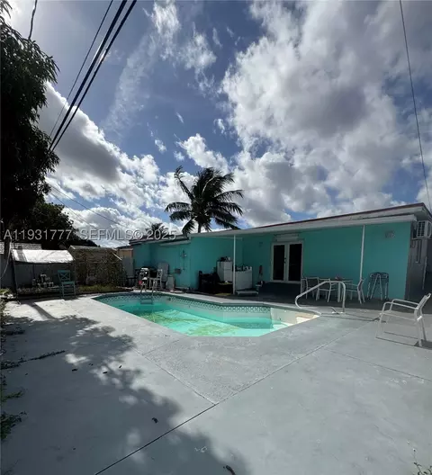 4841 W 2nd Ln, Hialeah, FL 33012 photo 4