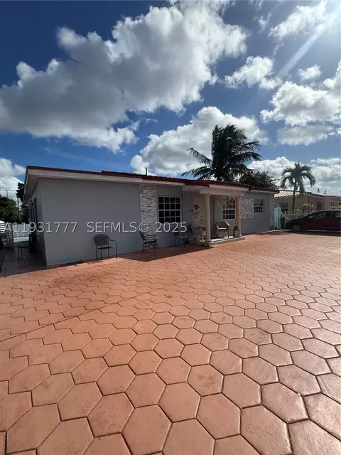4841 W 2nd Ln, Hialeah, FL 33012 photo 2