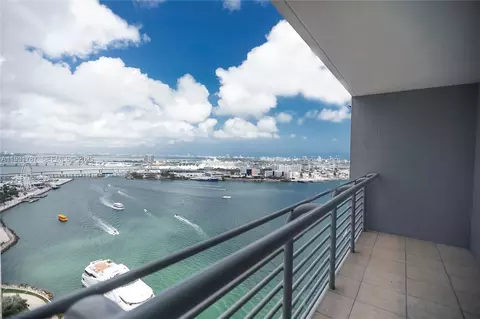 335 S Biscayne Blvd #2710, Miami, FL 33131