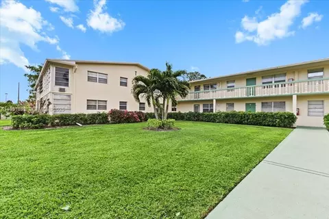 349 Oakridge T #349, Deerfield Beach, FL 33442