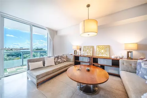 50 Biscayne Blvd #602, Miami, FL 33132