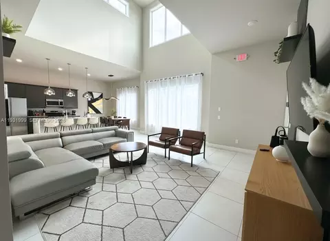 7760 Sandy Ridge Dr #206, Kissimmee, FL 34747