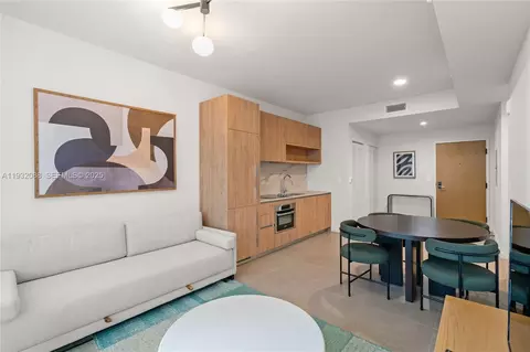 11 NE 6th St #2005, Miami, FL 33132