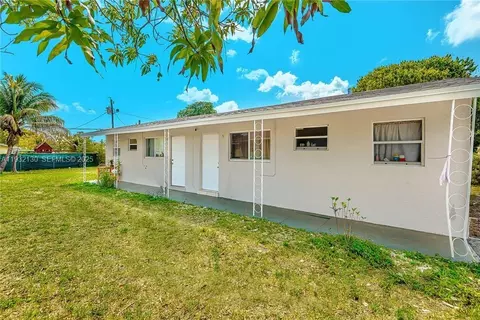 1870 Gardenia Rd, Fort Lauderdale, FL 33317