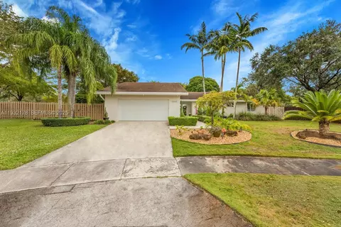 10901 SW 116th Ave, Miami, FL 33176