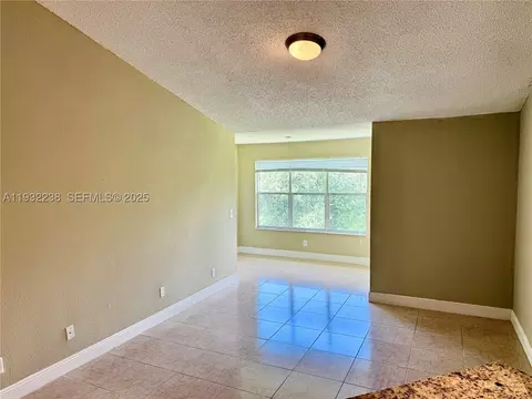 595 Vista Isles Dr #1923, Sunrise, FL 33325