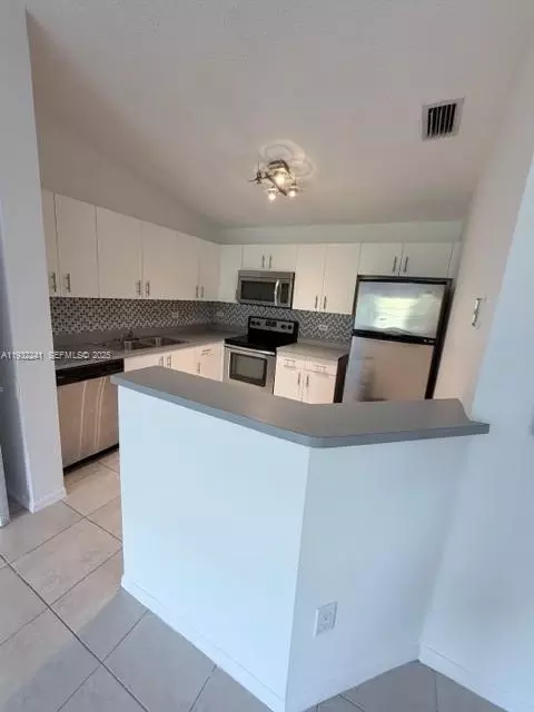 3650 N 56th Ave #516, Hollywood, FL 33021