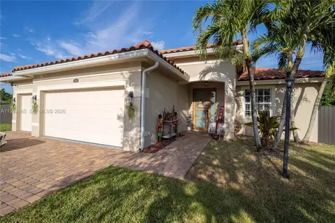 2135 NW 14th Ter, Homestead, FL 33030