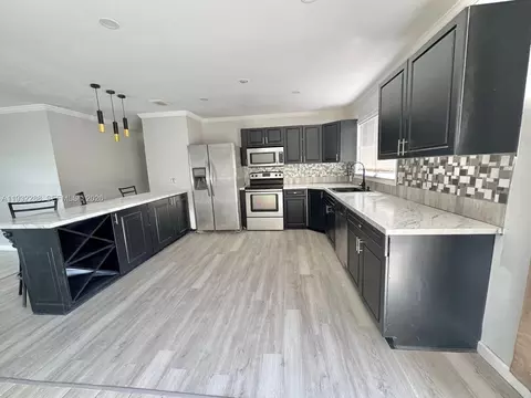 1822 SE Oxmoor Ct, Port Saint Lucie, FL 34952
