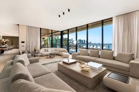 1413 N Venetian Way, Miami Beach, FL 33139