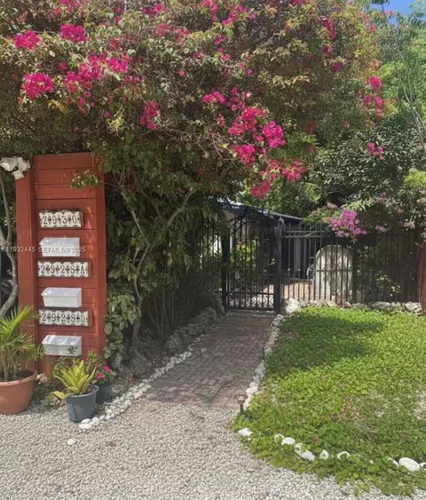 2928 Louise St, Miami, FL 33133