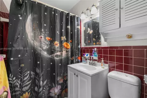 Bath - 60 W 61st St, Hialeah, FL 33012 photo 1 of 2