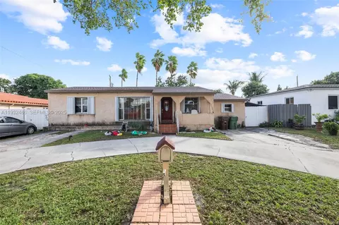 60 W 61st St, Hialeah, FL 33012
