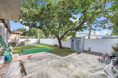 Exterior - 60 W 61st St, Hialeah, FL 33012 photo 2 of 4