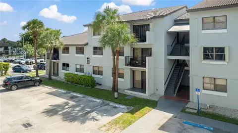 7200 NW 179th St #105, Hialeah, FL 33015