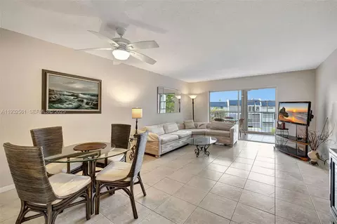 7897 Golf Cir Dr #309, Margate, FL 33063