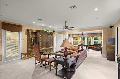 Living - 12 Tidewater Dr, Ormond Beach, FL 32174 photo 4 of 6