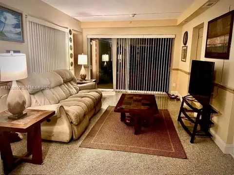 6270 NW 18th St, Sunrise, FL 33313