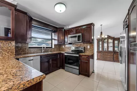 10290 SW 145th Pl, Miami, FL 33186