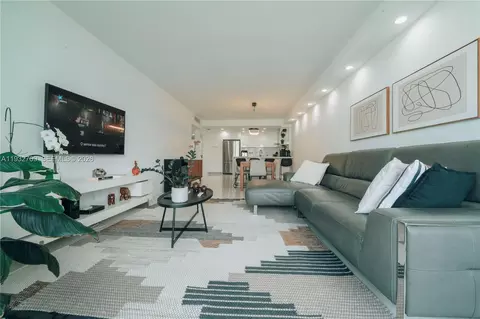 19380 Collins Ave #1003, Sunny Isles Beach, FL 33160