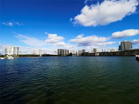 2861 Leonard Dr #F412, Aventura, FL 33160