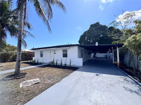 1040 Curtiss Dr, Opa Locka, FL 33054