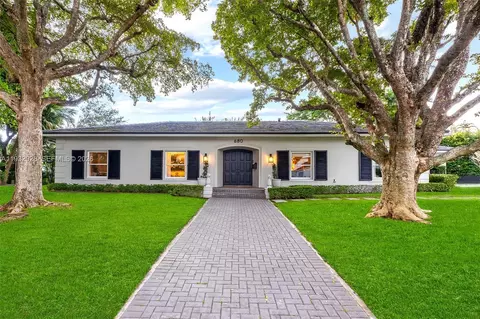 680 Buttonwood Ln, Miami, FL 33137