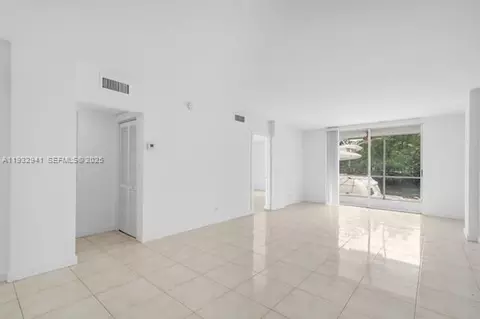 3660 NE 166th St #114, North Miami Beach, FL 33160