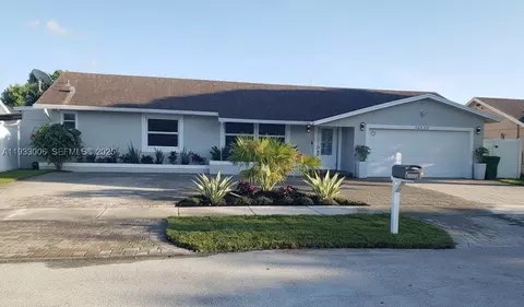 13520 SW 97th St, Miami, FL 33186