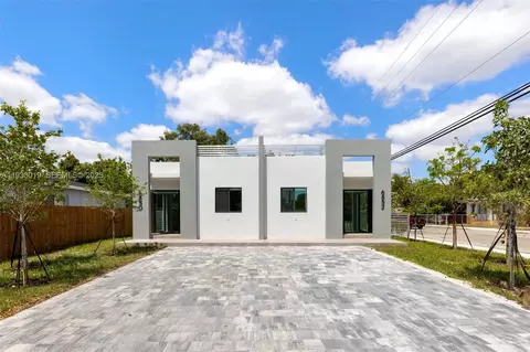 6852-6850 NW 4th Ave, Miami, FL 33150
