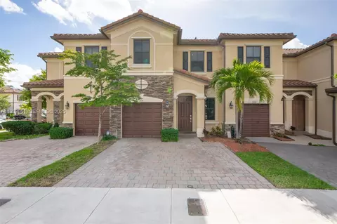 3316 W 91st Ter, Hialeah, FL 33018