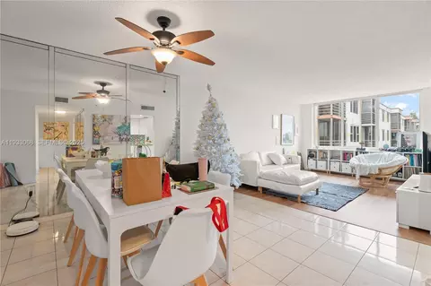 17890 W Dixie Hwy 614 Hwy #614, North Miami Beach, FL 33160