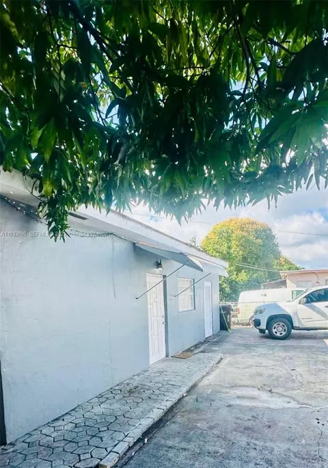180 E 56th St, Hialeah, FL 33013 photo 6