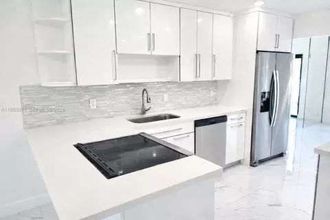 9723 N New River Canal Rd #416, Plantation, FL 33324