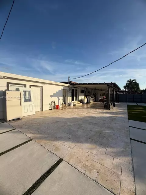 Exterior - 5168 E 8th Ln, Hialeah, FL 33013 photo 2 of 5