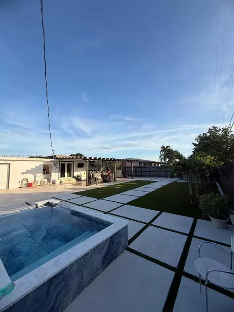 Exterior - 5168 E 8th Ln, Hialeah, FL 33013 photo 3 of 5