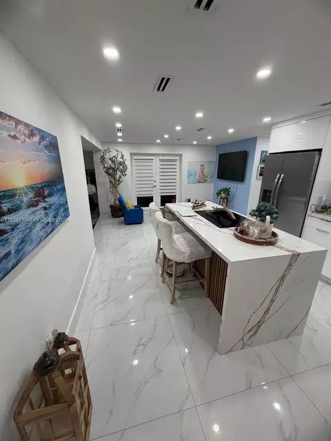 Kitchen - 5168 E 8th Ln, Hialeah, FL 33013 photo 1 of 4