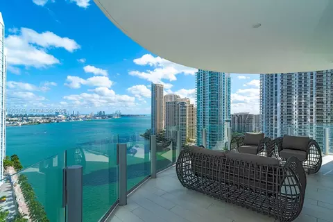 300 Biscayne Blvd Way #1901, Miami, FL 33131